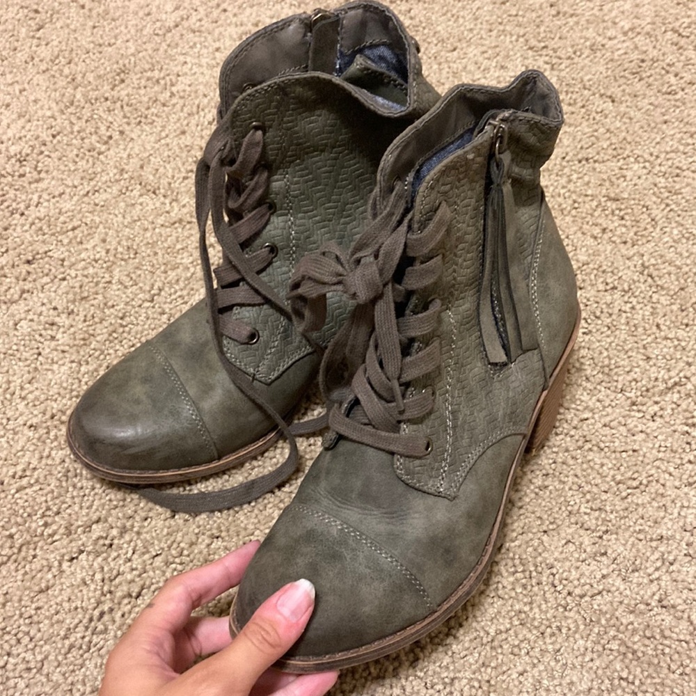 Roxy booties